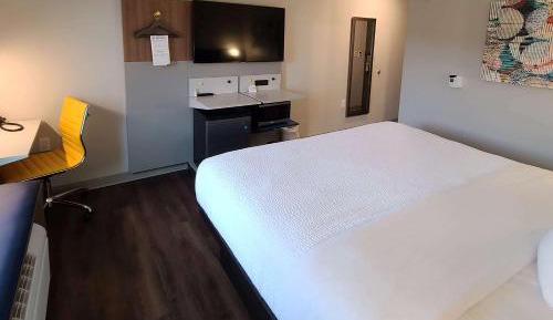 King Room - Mobility Access/Non-Smoking