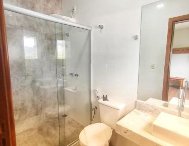 Apartment with Mountain View