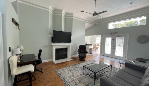 Three-Bedroom Holiday Home 