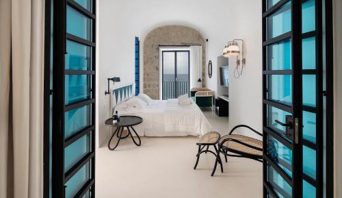 Luxury Suite with Terrace and Sea View