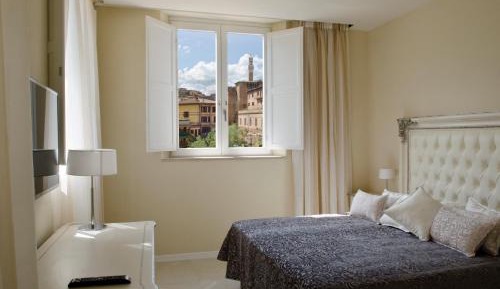 Junior Suite with City View