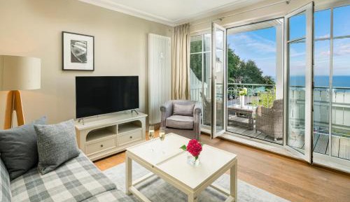  Apartment with Sea View (2-4 Adults) 