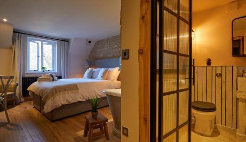 Suite with River View