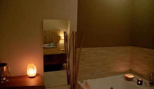 King Room with Spa Bath