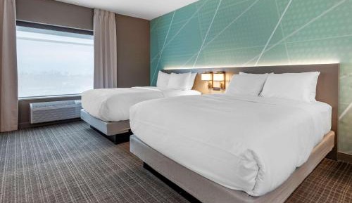 Queen Suite with Two Queen Beds - Non-Smoking