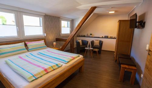 Large Double Room with Private Bathroom