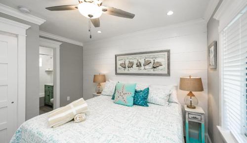 Deluxe 1 Bedroom Suite w/ Patio