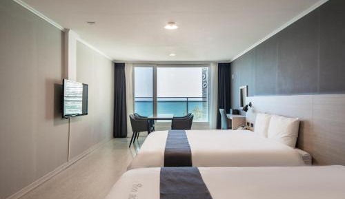 Triple Room with Sea View