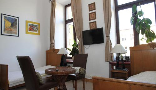 Twin Room with Private External Bathroom