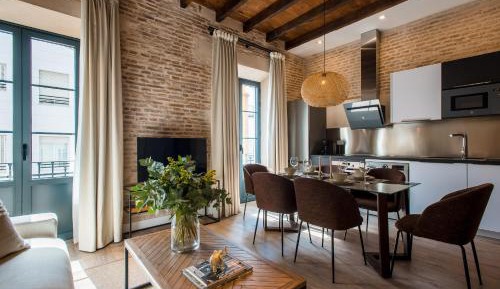 Duplex with terrace and private jacuzzi