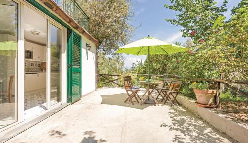 One-Bedroom Holiday Home