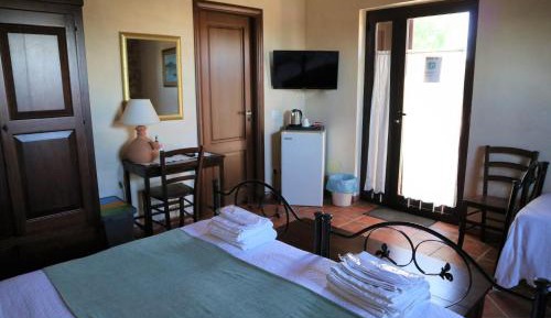 Quadruple Room with Private Bathroom