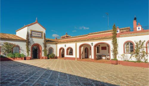Three-Bedroom Holiday Home 