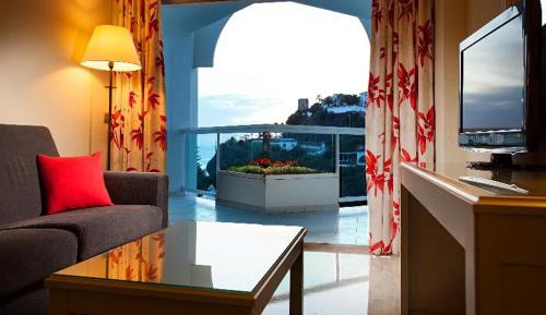 Two-Bedroom Apartment with Spa