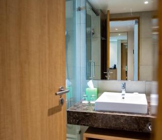 Standard King Room with City View