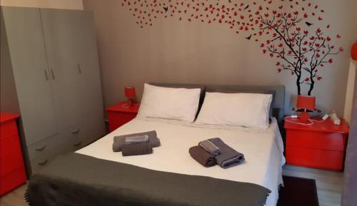 Basic Triple Room with Shared Bathroom