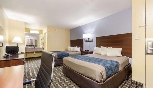 Standard Queen Room with Two Queen Beds - Non-Smoking