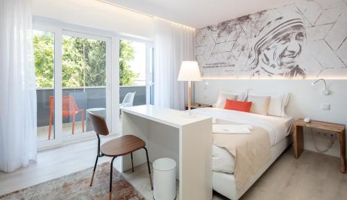 Deluxe Double Room with Balcony