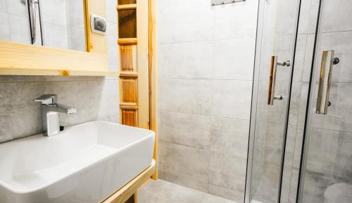 Triple Room with Private Bathroom