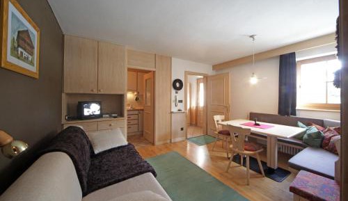 One-Bedroom Apartment (4 Adults)