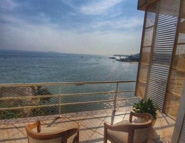 Queen Suite with Spa Bath