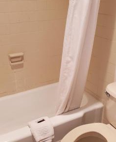 Queen Room - Non-Smoking