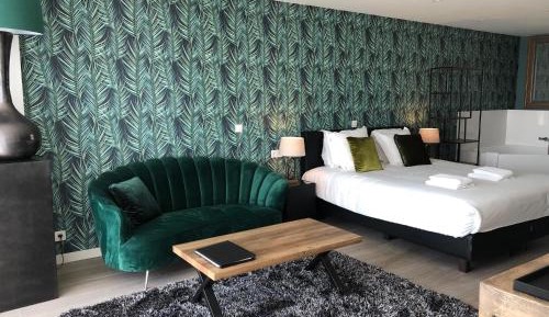 Junior Suite with Balcony