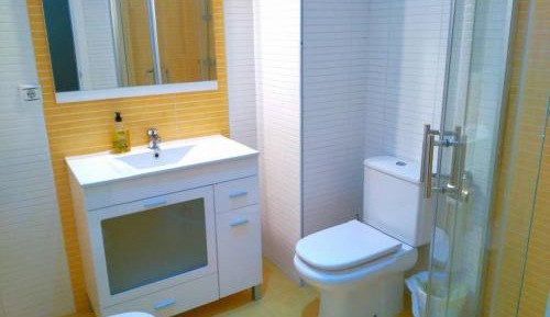 One-Bedroom Apartment with Balcony