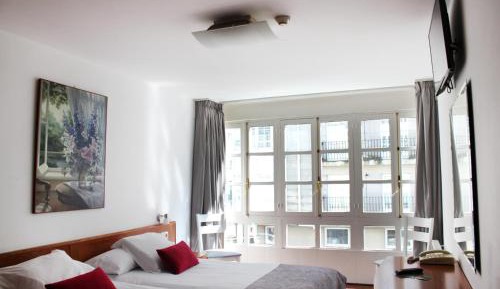 Superior Twin Room with City View