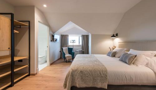 Superior Triple Room with Sea View