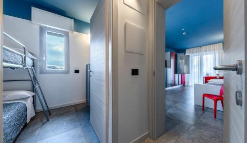 Two-Bedroom Suite (6 Adults)