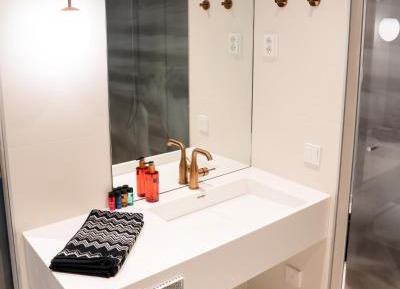 Deluxe King Suite