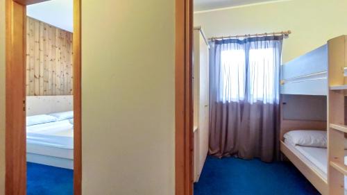 Family Room (5 Adults)