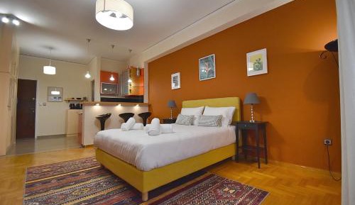 Studio Apartment