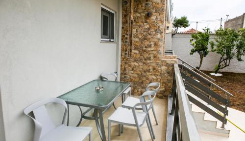 Family Room with Garden View