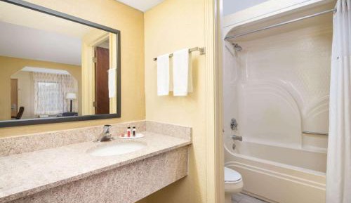 Queen Room with Two Queen Beds - Smoking