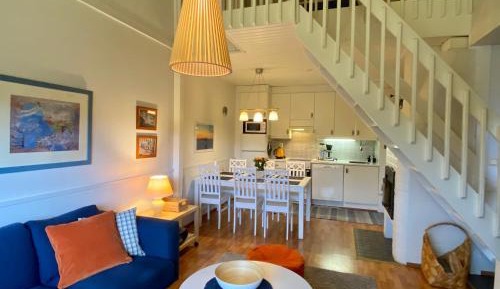 Three-Bedroom Apartment - Saariseläntie 5 D 23