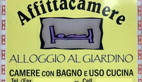 Single Room with Shared Bathroom