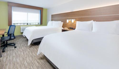 Standard Room with Two Queen Beds