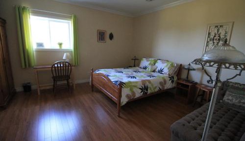 Queen Room with Garden View