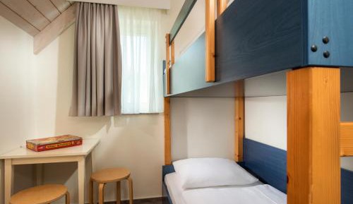 Three-Bedroom Apartment / Holiday Home