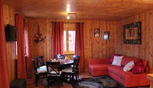 Deluxe Bungalow with Garden View