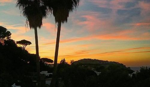 Family Room with Balcony and Sea View