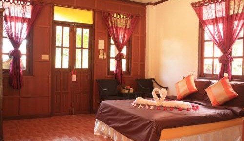 Queen Room with Garden View