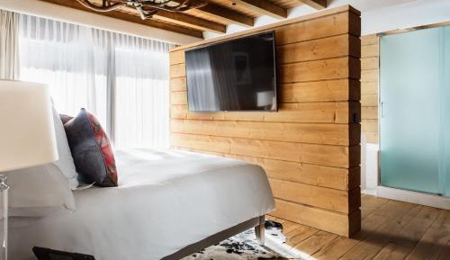 Lodge Deluxe Room Jacuzzi  