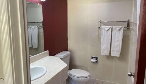 King Suite -  Non-Smoking