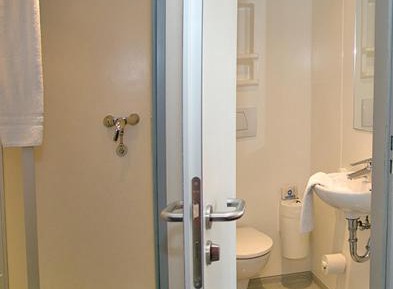 Quadruple Room with Private Bathroom