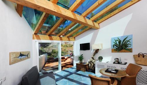 Deluxe Suite with Sea View