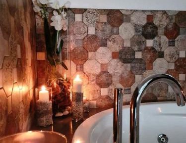 Deluxe Suite with Spa Bath