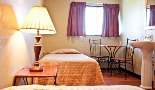 Twin Room with Shared Bathroom